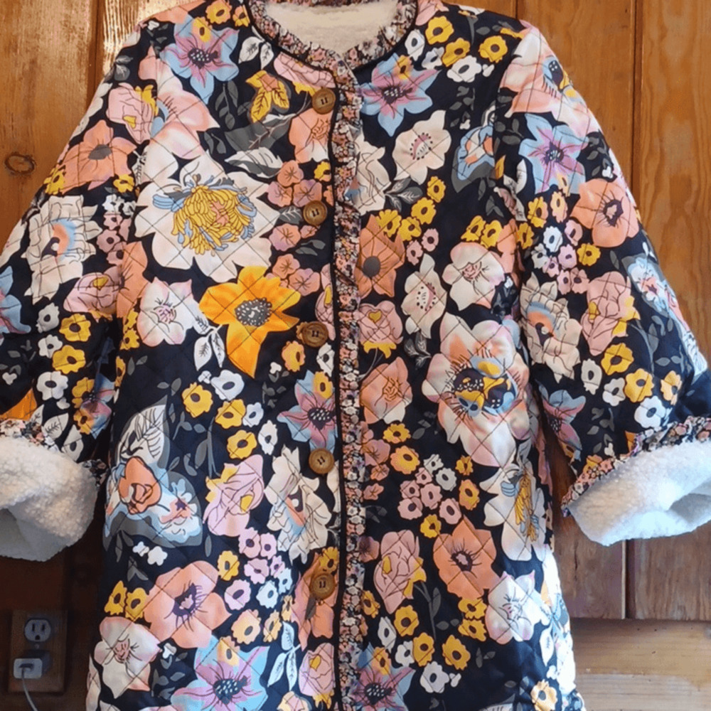 NEW ! HP BOHO fULL sherpa lined floral quilted jacket!